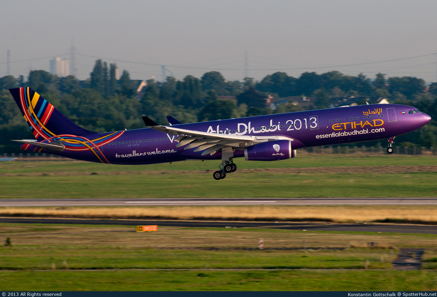 Photo of A6-AFA - Airbus A330-343 operated by Etihad Airways