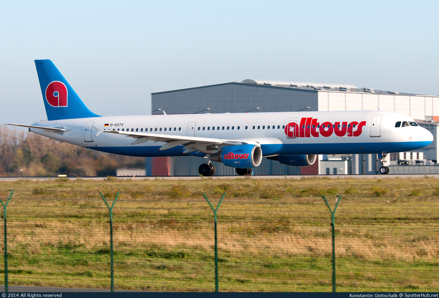 Photo of D-ASTV - Airbus A321-211 operated by Germania