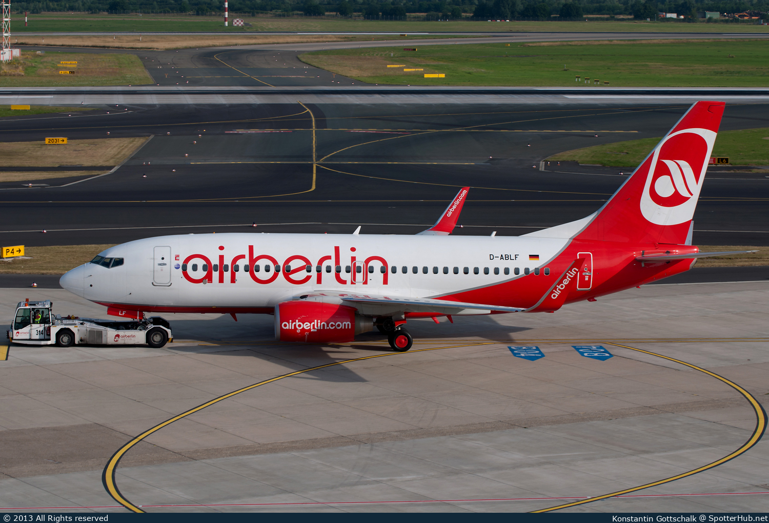 Photo of D-ABLF - Boeing 737-76J operated by Air Berlin