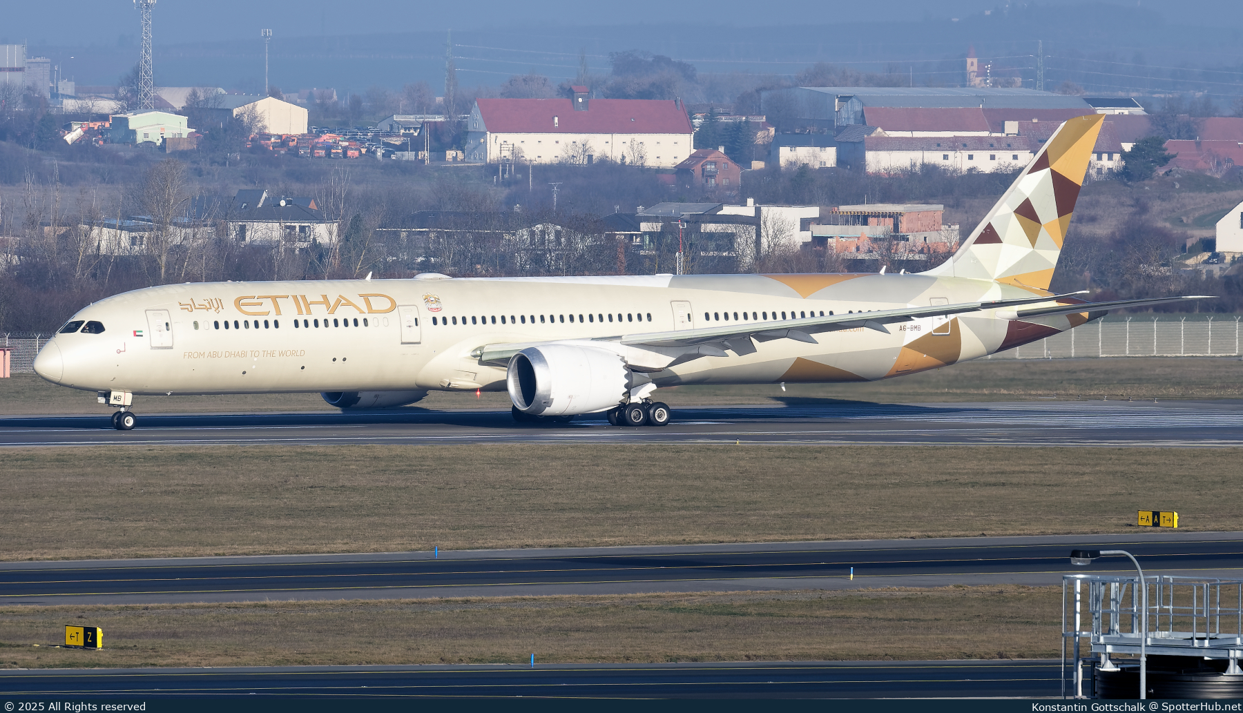 Photo of A6-BMB - Boeing 787-10 Dreamliner operated by Etihad Airways