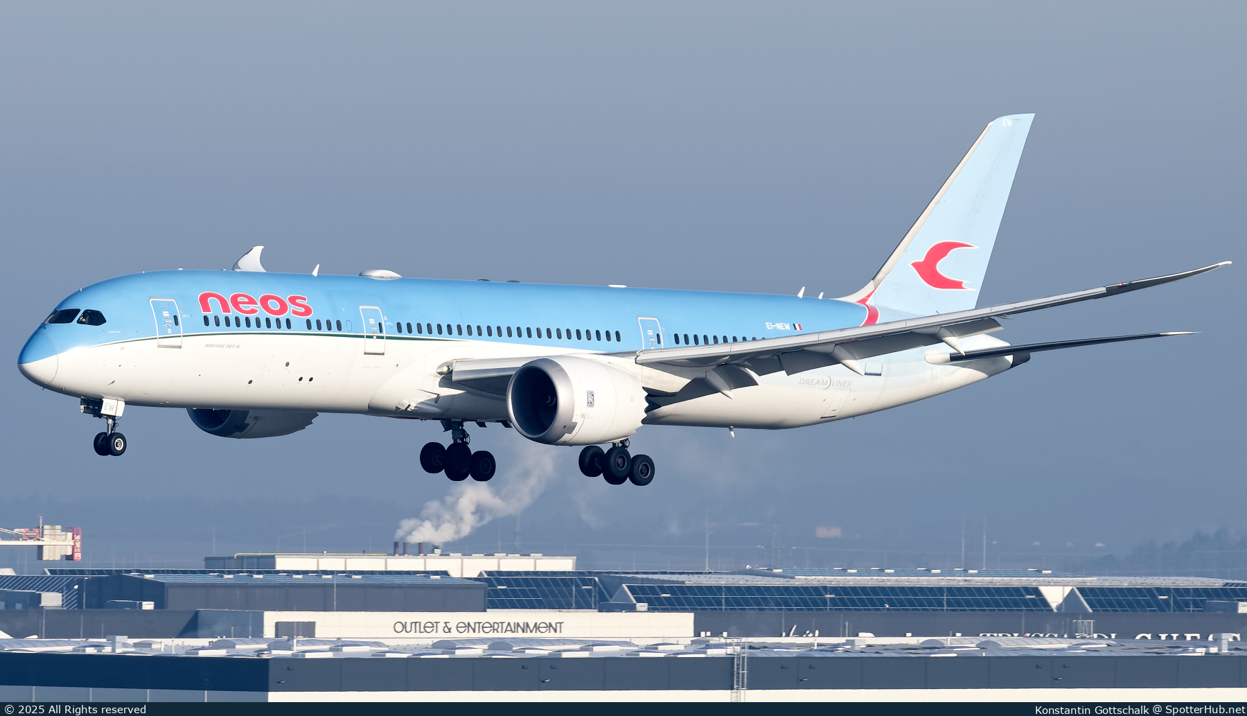 Photo of EI-NEW - Boeing 787-9 Dreamliner operated by Neos