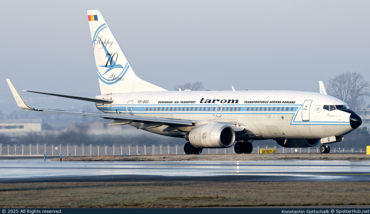 Photo of YR-BGG - Boeing 737-78J operated by Tarom - Romanian Air Transport
