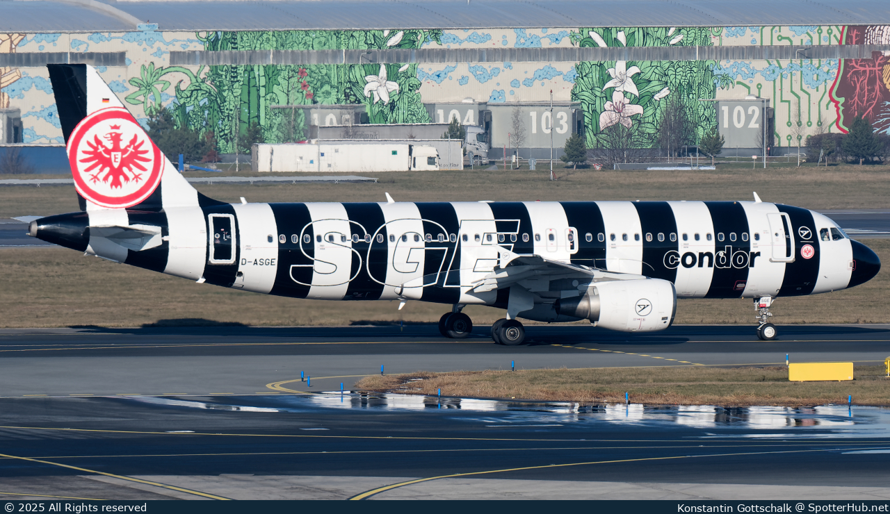 Photo of D-ASGE - Airbus A320-214 operated by Condor