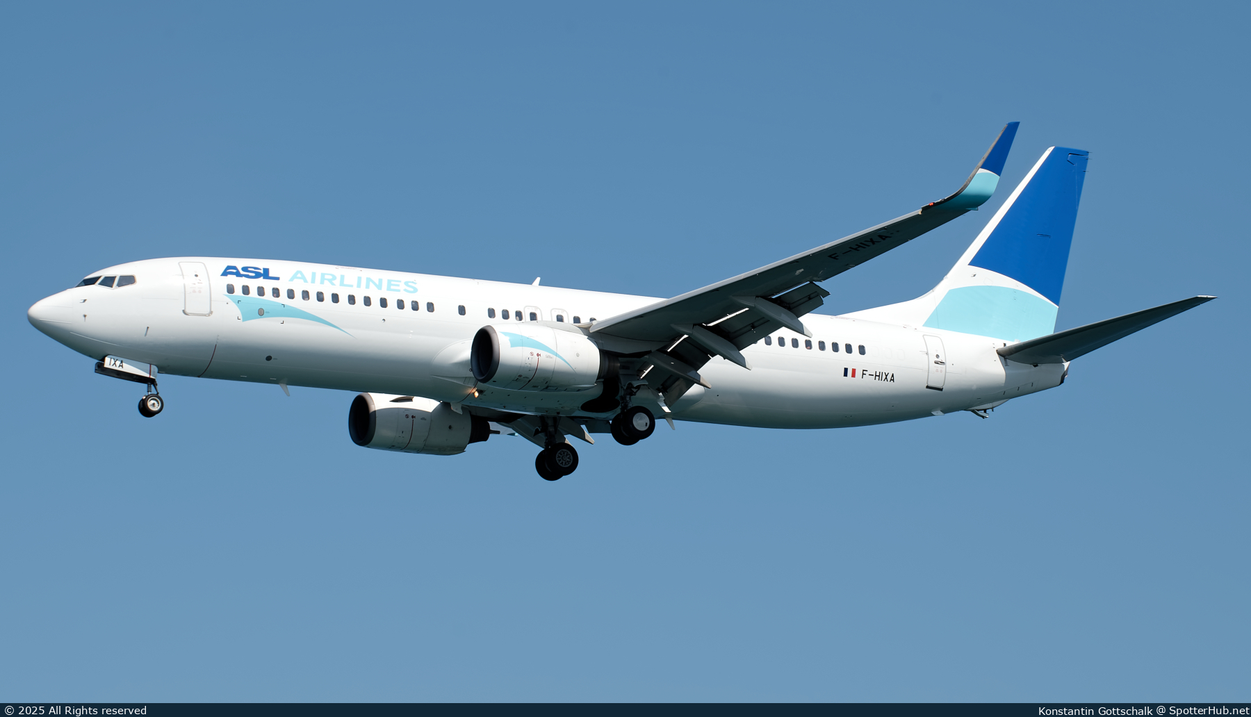 Photo of F-HIXA - Boeing 737-846 operated by ASL Airlines France