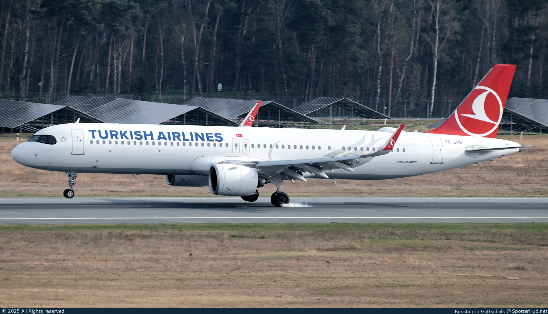 Photo of TC-LPG - Airbus A321-271NX operated by Turkish Airlines