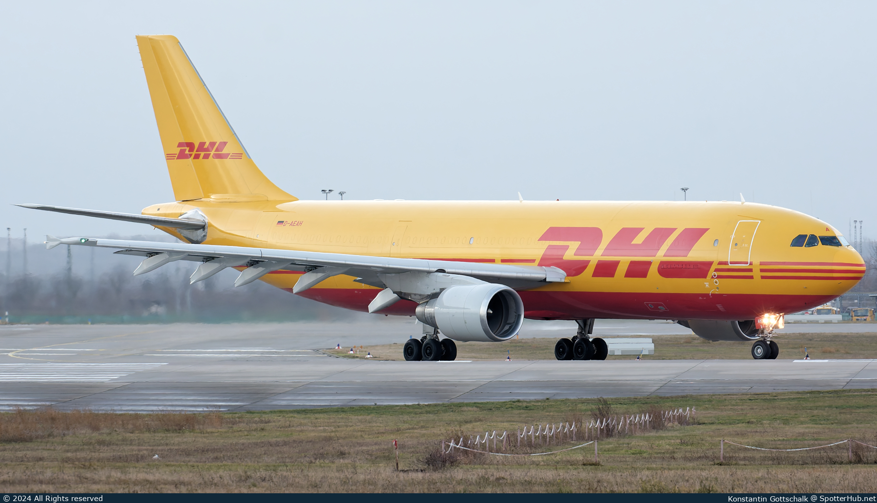 Photo of D-AEAH - Airbus A300B4-622R(F) operated by European Air Transport