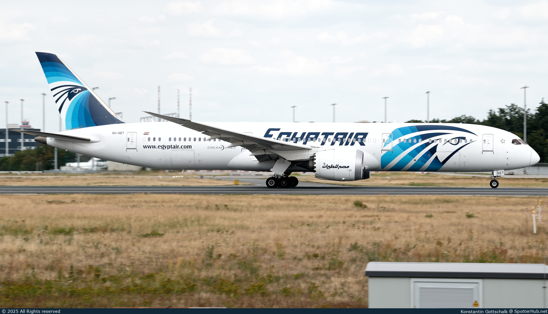 Photo of SU-GET - Boeing 787-9 Dreamliner operated by Egyptair