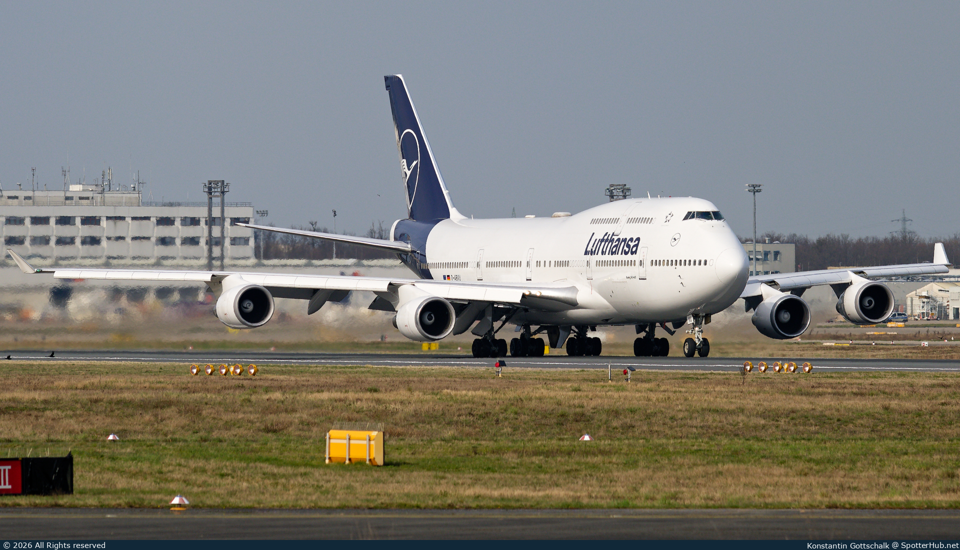 Photo of D-ABVU - Boeing 747-430 operated by Lufthansa