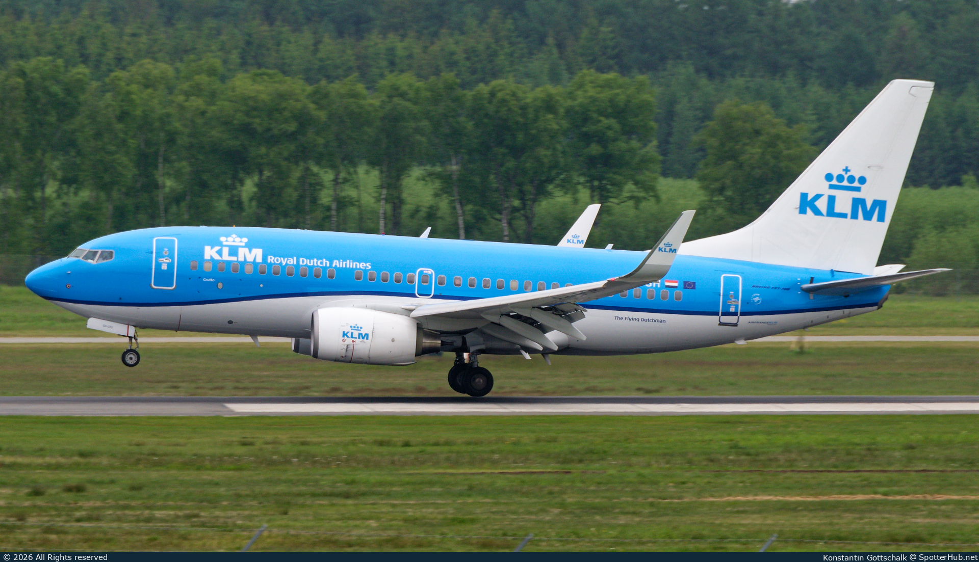 Photo of PH-BGH - Boeing 737-7K2 operated by KLM Royal Dutch Airlines