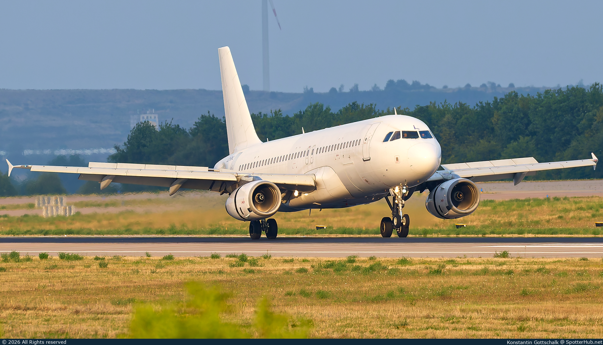Photo of LZ-BHL - Airbus A320-232 operated by BH Air