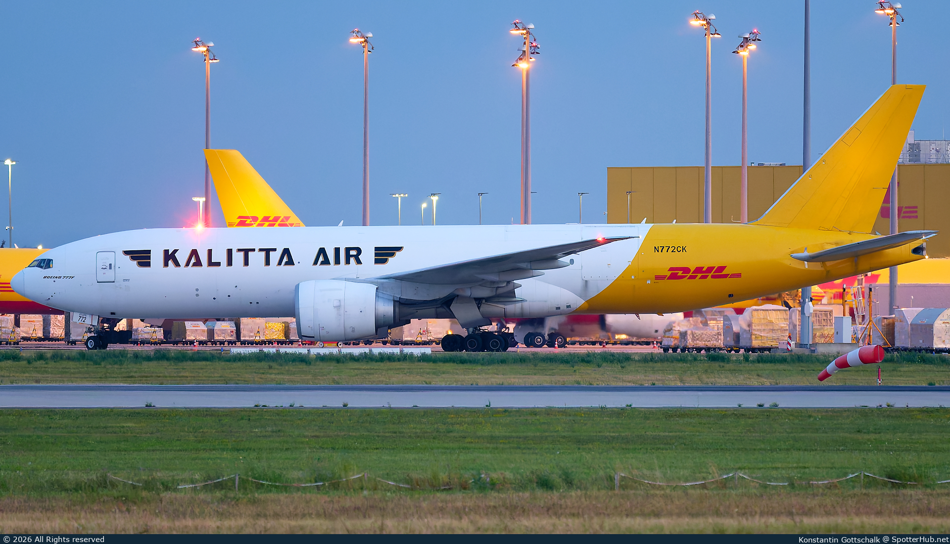 Photo of N772CK - Boeing 777-F1H operated by Kalitta Air