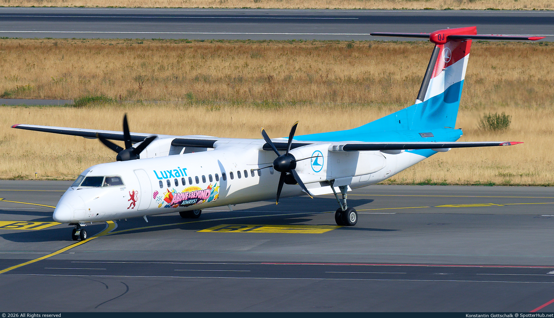 Photo of LX-LQJ - Bombardier DHC-8-402 Dash 8 Q400 operated by Luxair
