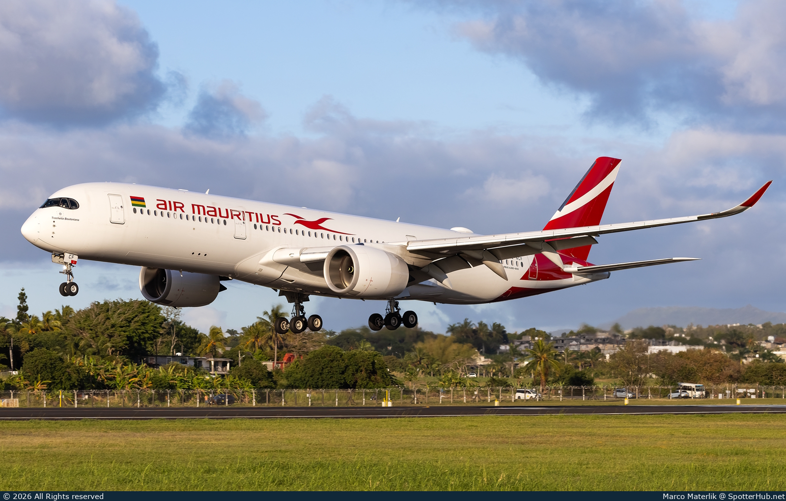 Photo of 3B-NCF - Airbus A350-941 operated by Air Mauritius