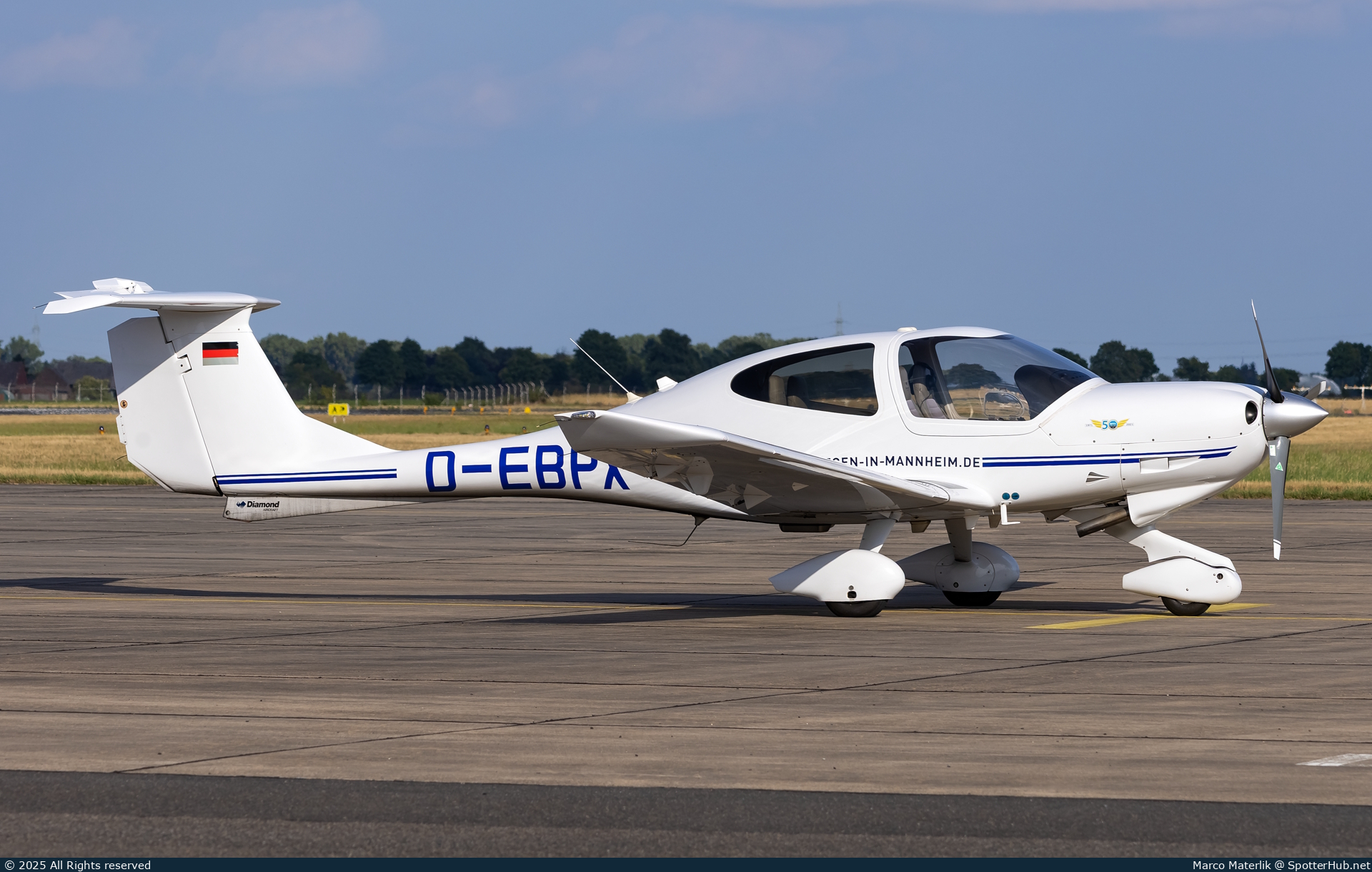 Photo of D-EBPX - Diamond DA40 Diamond Star TDI operated by Badisch-Pfälzischer Flugsportverein