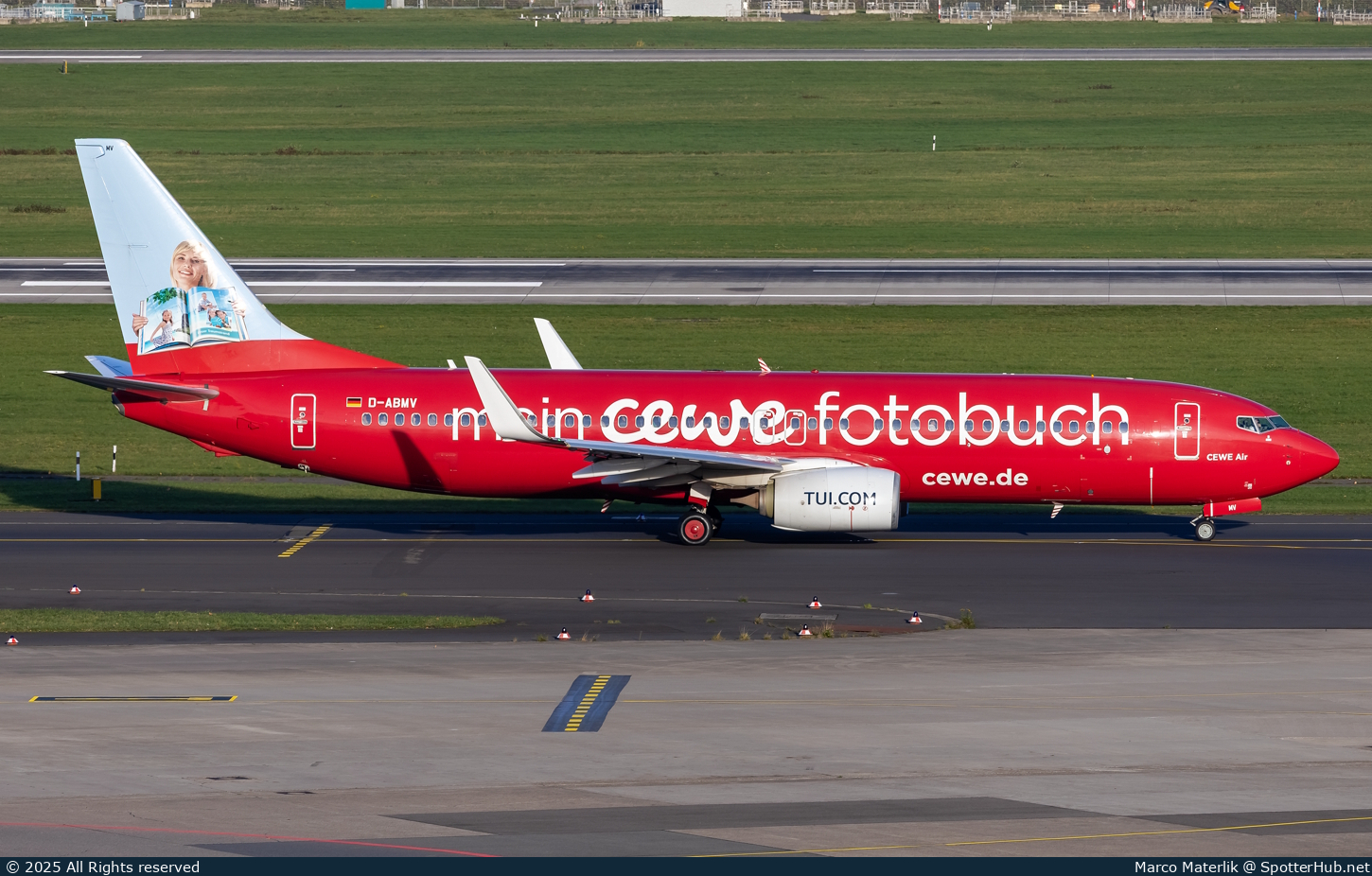 Photo of D-ABMV - Boeing 737-86J operated by TUIfly