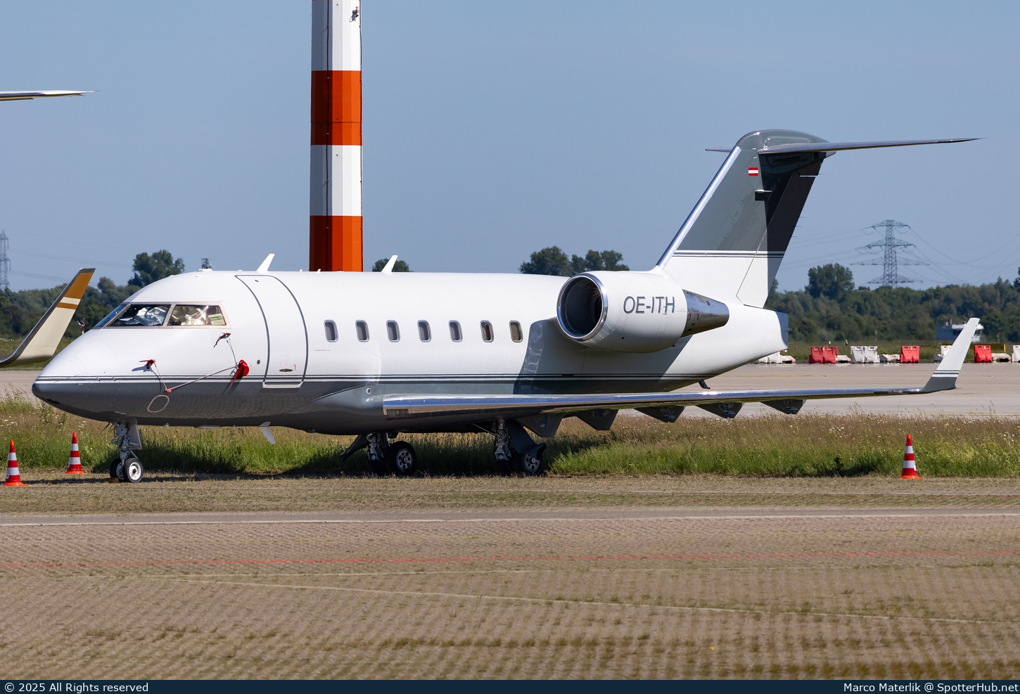 Photo of OE-ITH - Bombardier Challenger 604 operated by Air Independence