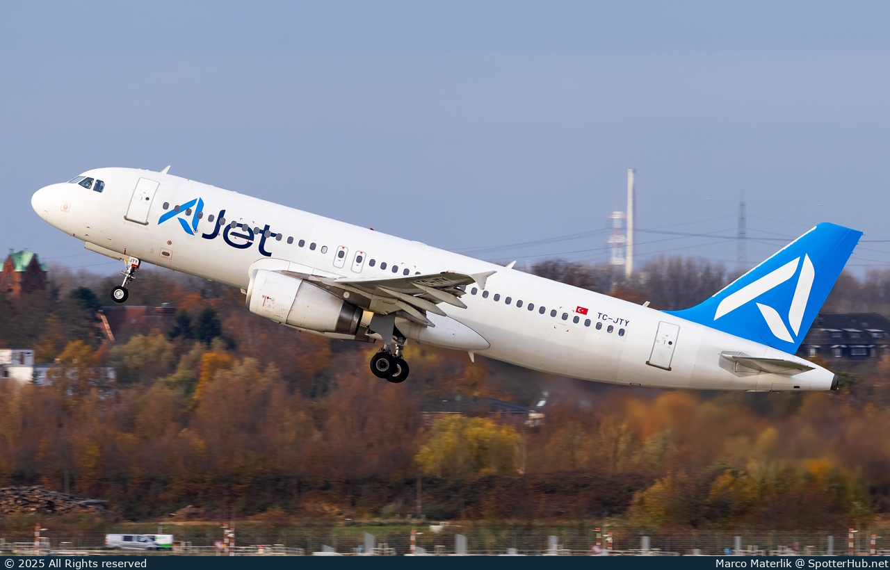 Photo of TC-JTY - Airbus A320-232 operated by AJet