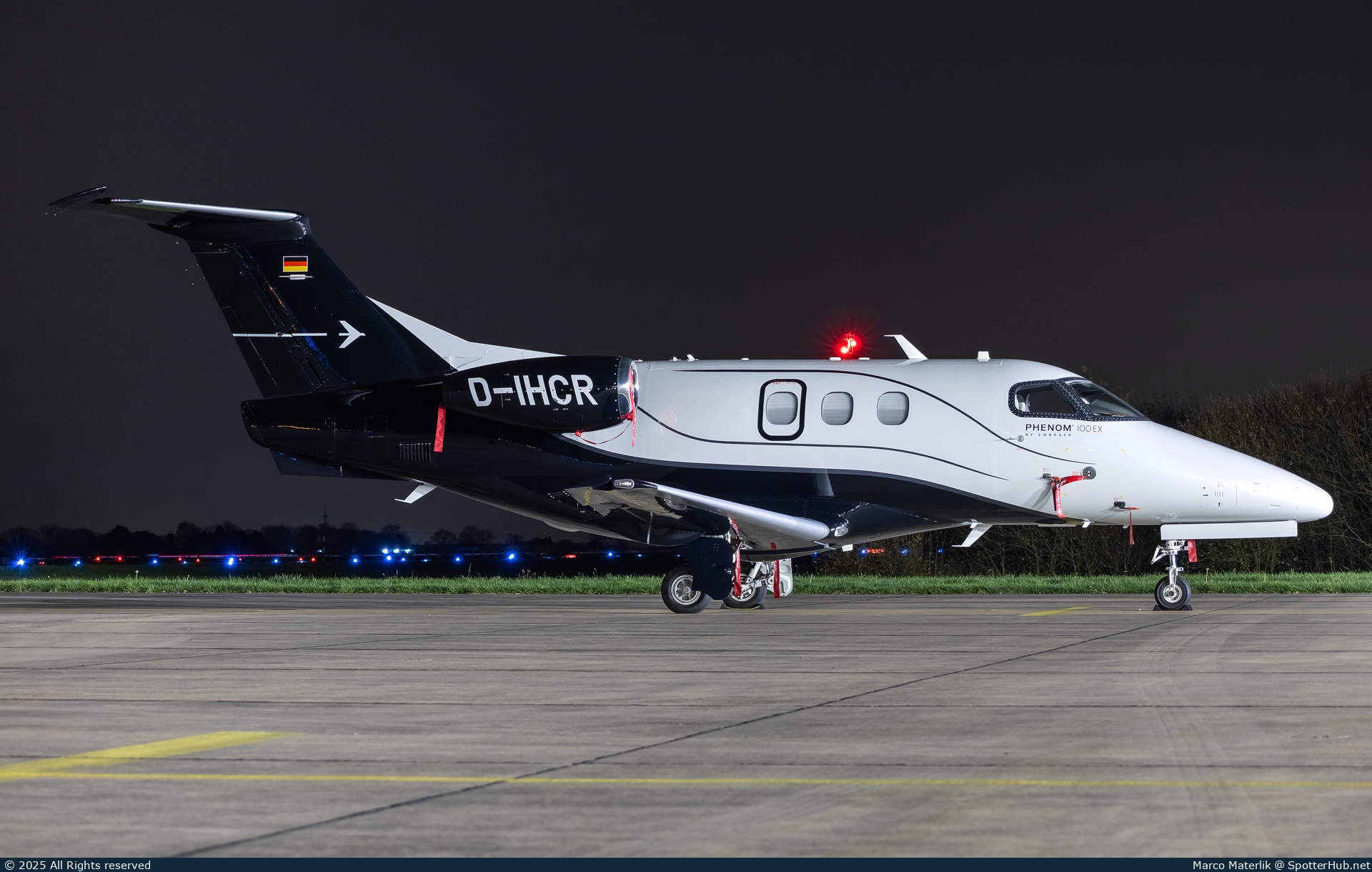 Photo of D-IHCR - Embraer Phenom 100EX operated by Windrose Air Jet Charter