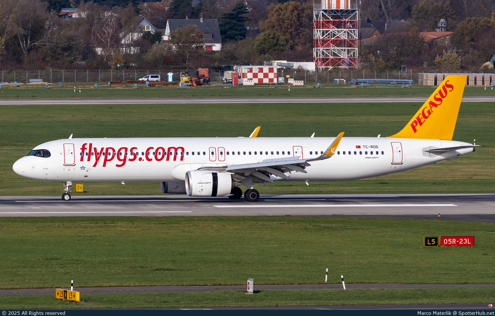 Photo of TC-RDD - Airbus A321-251NX operated by Pegasus Airlines