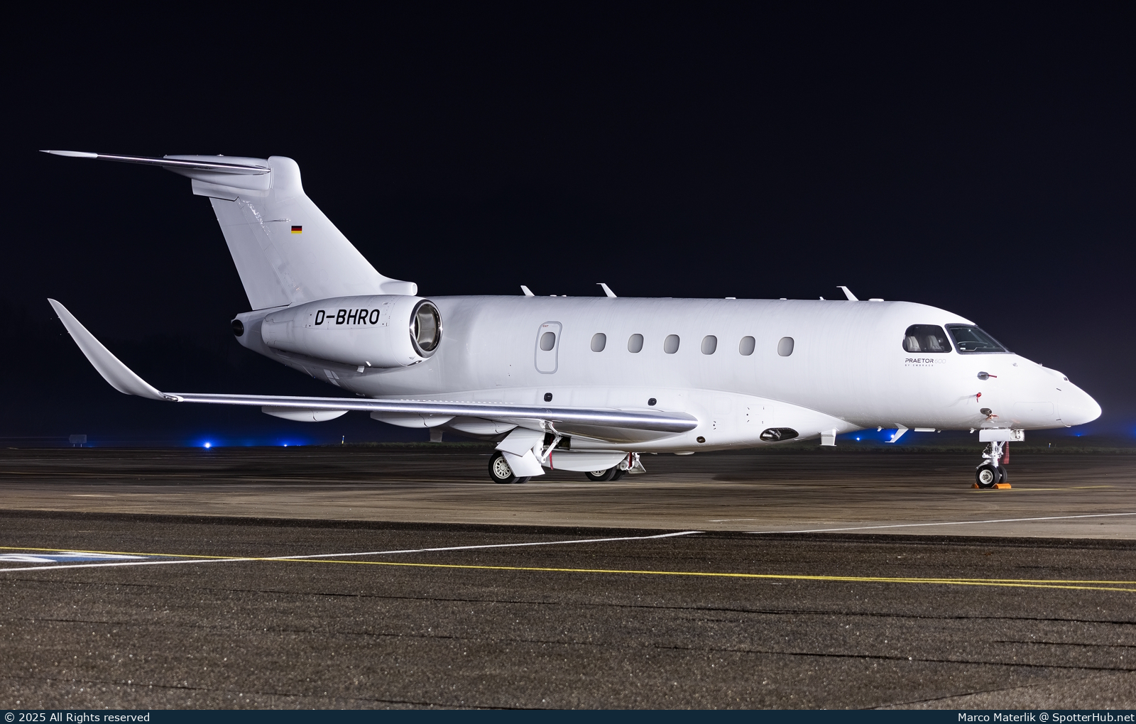 Photo of D-BHRO - Embraer Praetor 600 operated by ROAIR