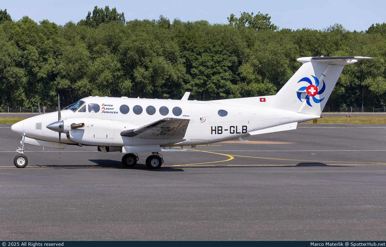 Photo of HB-GLB - Beechcraft B200 Super King Air operated by Swiss Flight Services