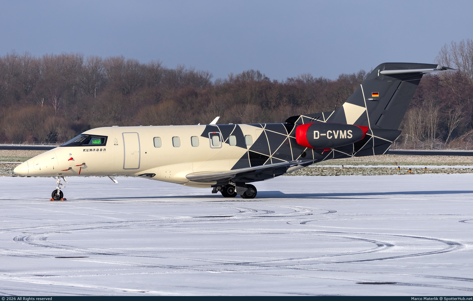 Photo of D-CVMS - Pilatus PC-24 operated by Platoon Aviation