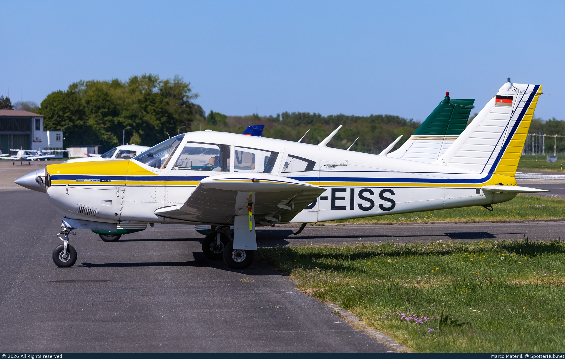 Photo of D-EISS - Piper PA-28R-200 Cherokee Arrow B operated by Flugausbildungszentrum Dortmund