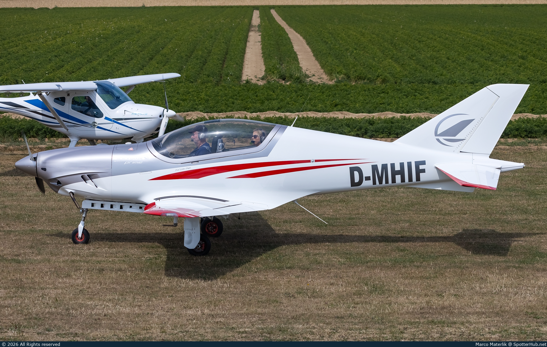 Photo of D-MHIF - Blackshape Prime BS100 operated by Private