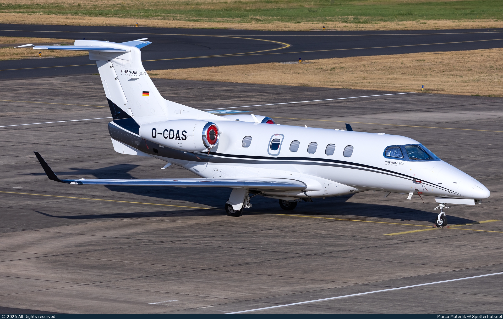 Photo of D-CDAS - Embraer Phenom 300 operated by DAS Private Jets