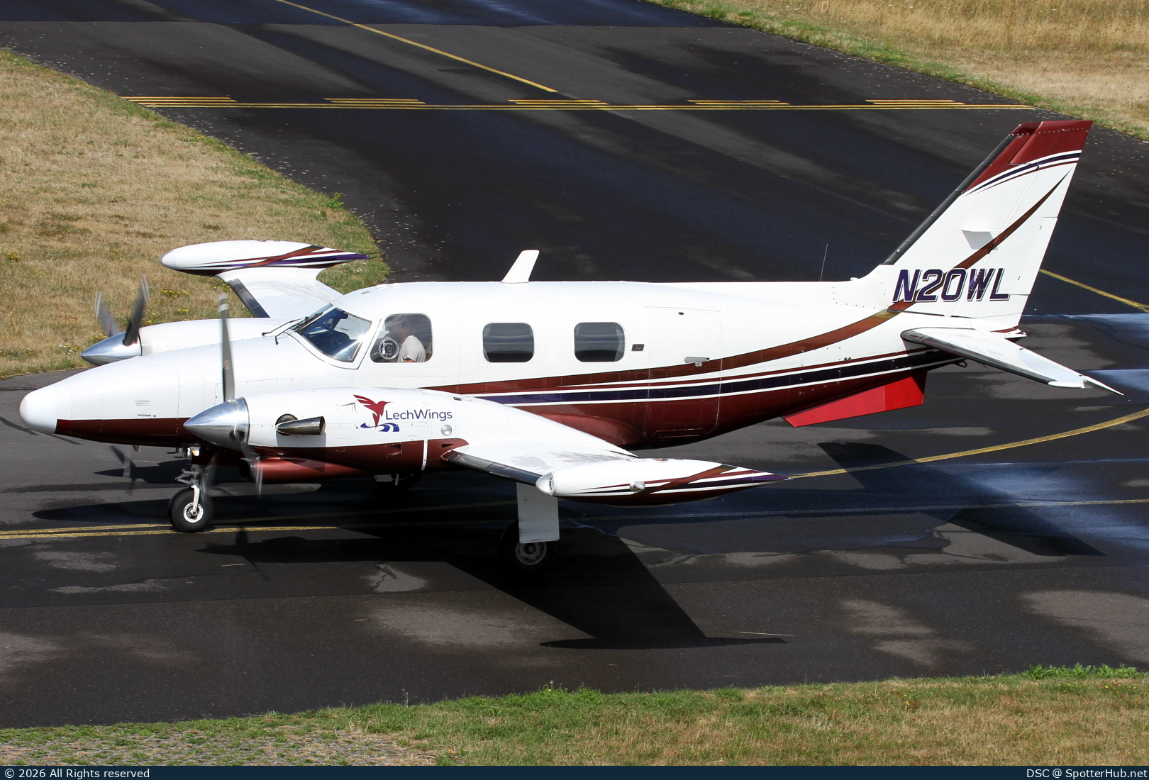 Photo of N20WL - Piper PA-31T Cheyenne II operated by LechWings