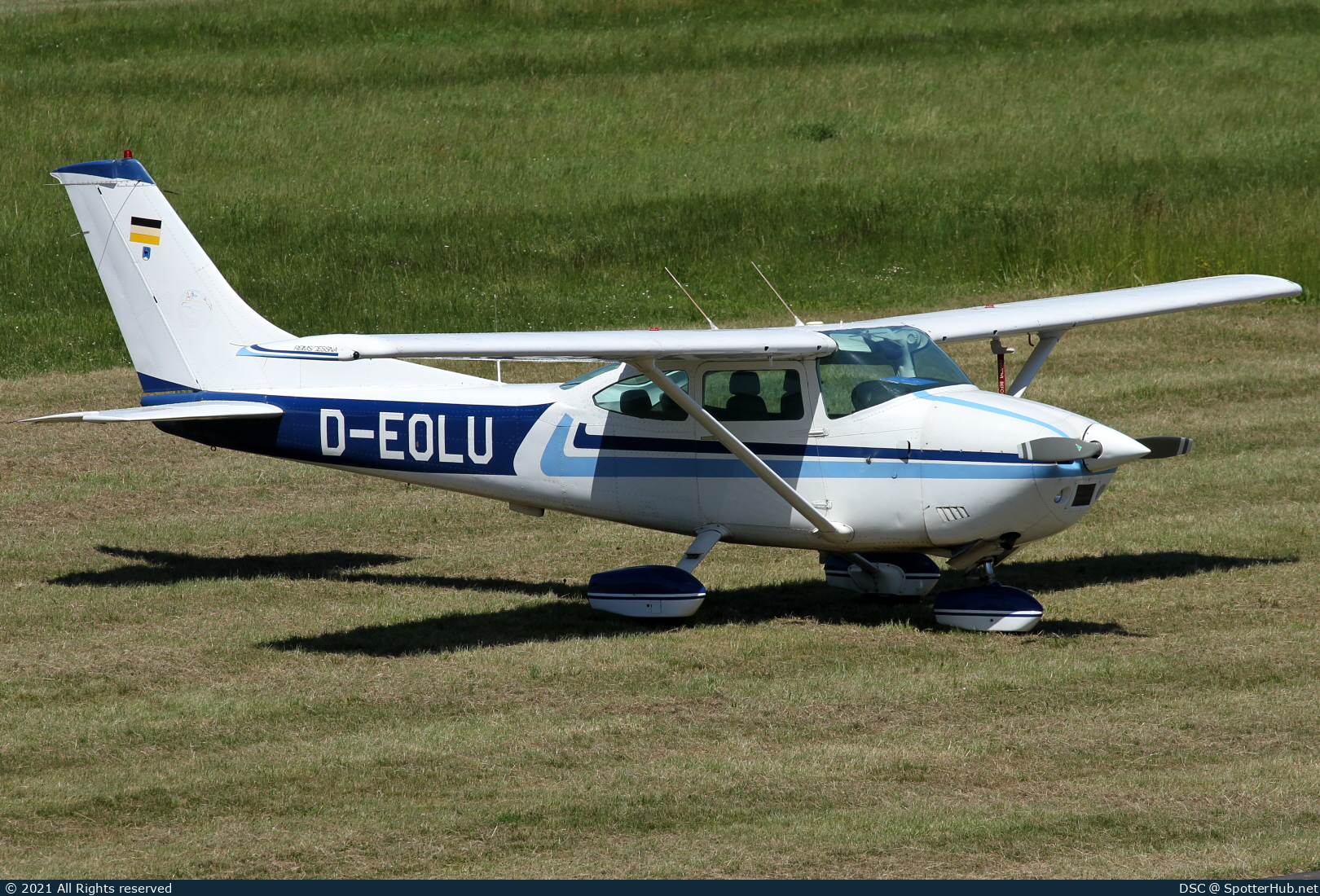 Photo of D-EOLU - Reims-Cessna F182Q Skylane II operated by Aero-Club Coburg