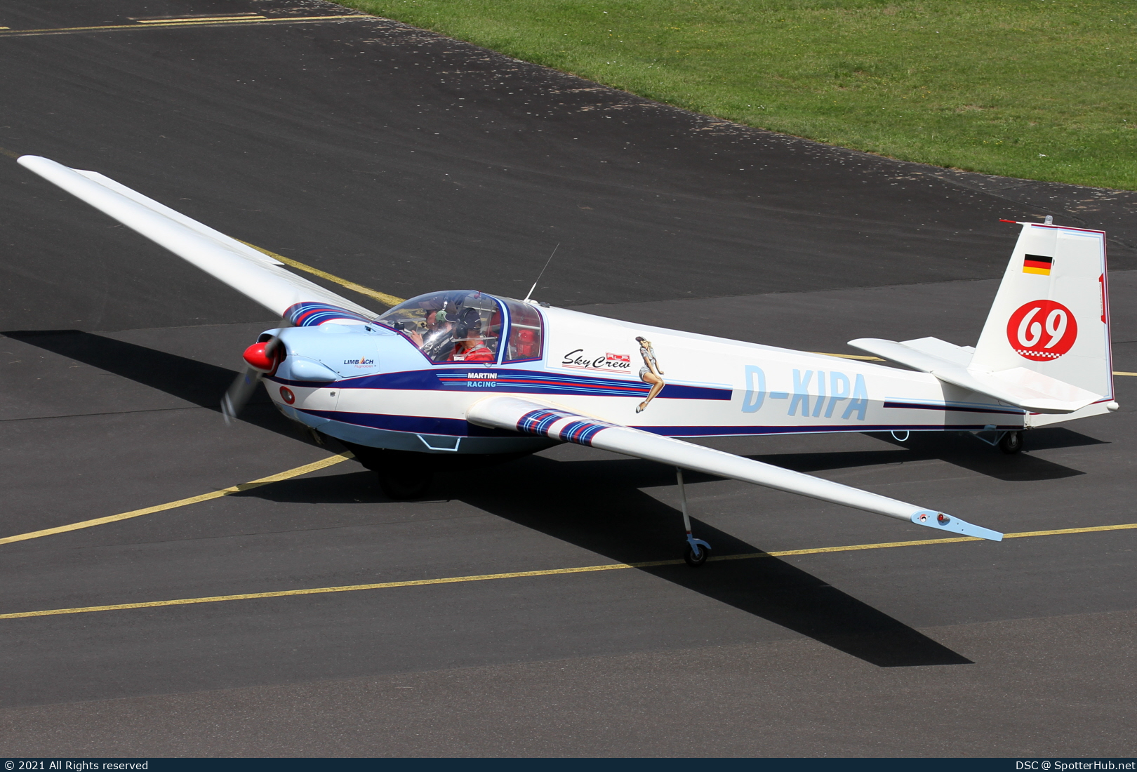 Photo of D-KIPA - Scheibe SF 25C Falke operated by Aero-Club Butzbach