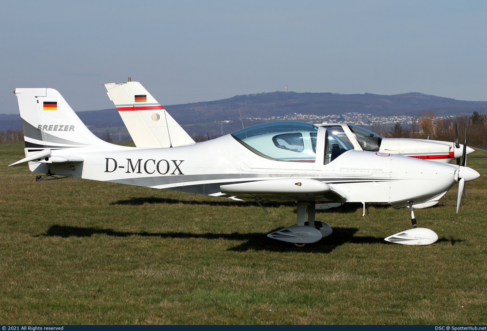 Photo of D-MCOX - Breezer B400 operated by Aero-Club Gelnhausen