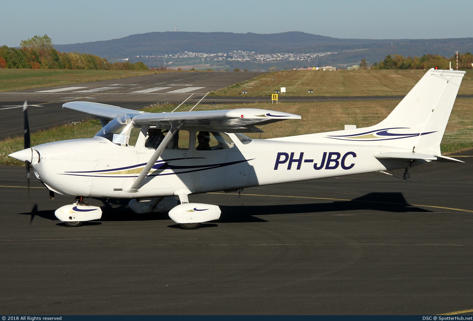 Photo of PH-JBC - Reims-Cessna F172M Skyhawk operated by Aeroclub Hilversum-Amsterdam