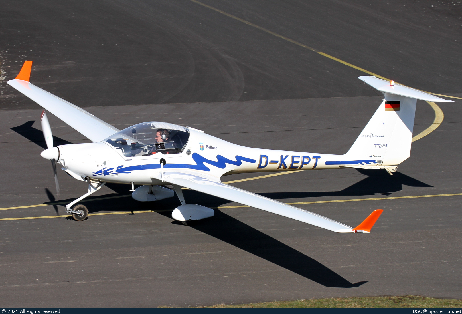 Photo of D-KEPT - Diamond HK36TTC Super Dimona operated by Aero-Club Koblenz
