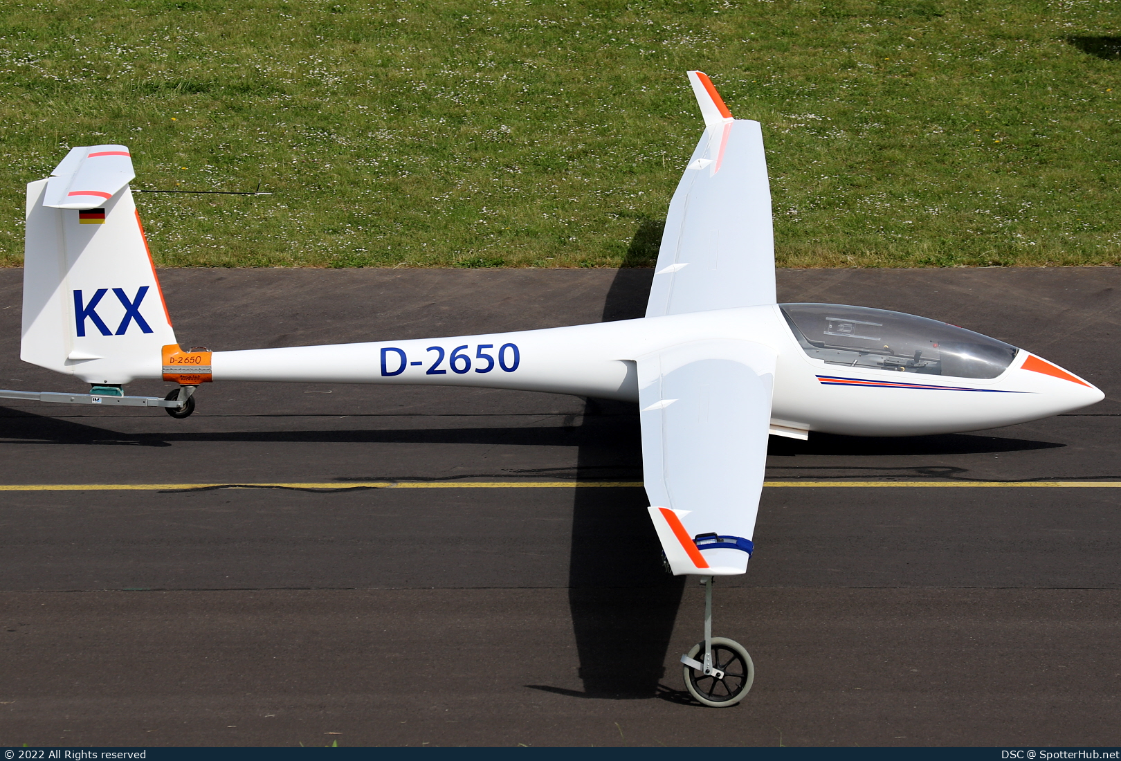Photo of D-2650 - Schleicher ASW 20L operated by Aero-Club Koblenz