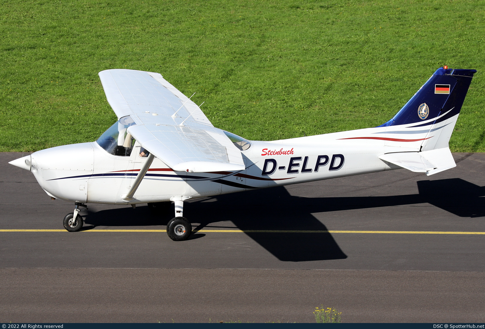 Photo of D-ELPD - Reims-Cessna F172N Skyhawk II operated by Aero-Club Odenwald Michelstadt