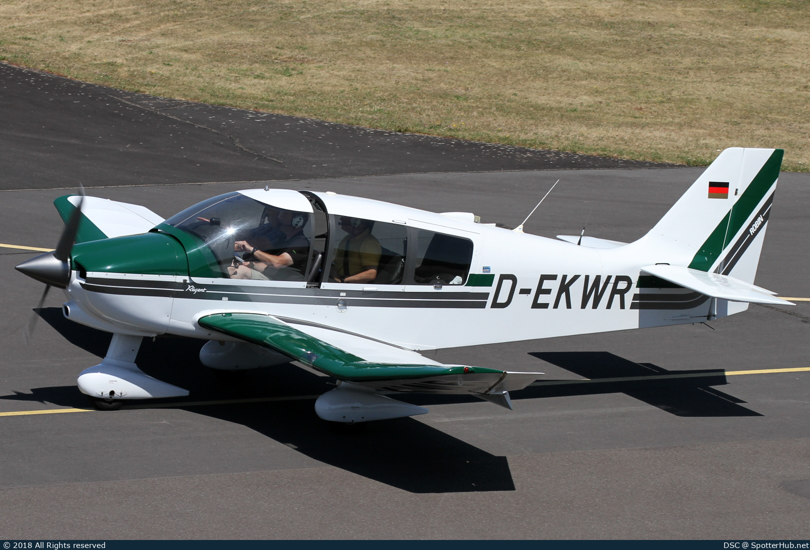 Photo of D-EKWR - Robin DR400/180 Régent operated by Aero-Club Bexbach