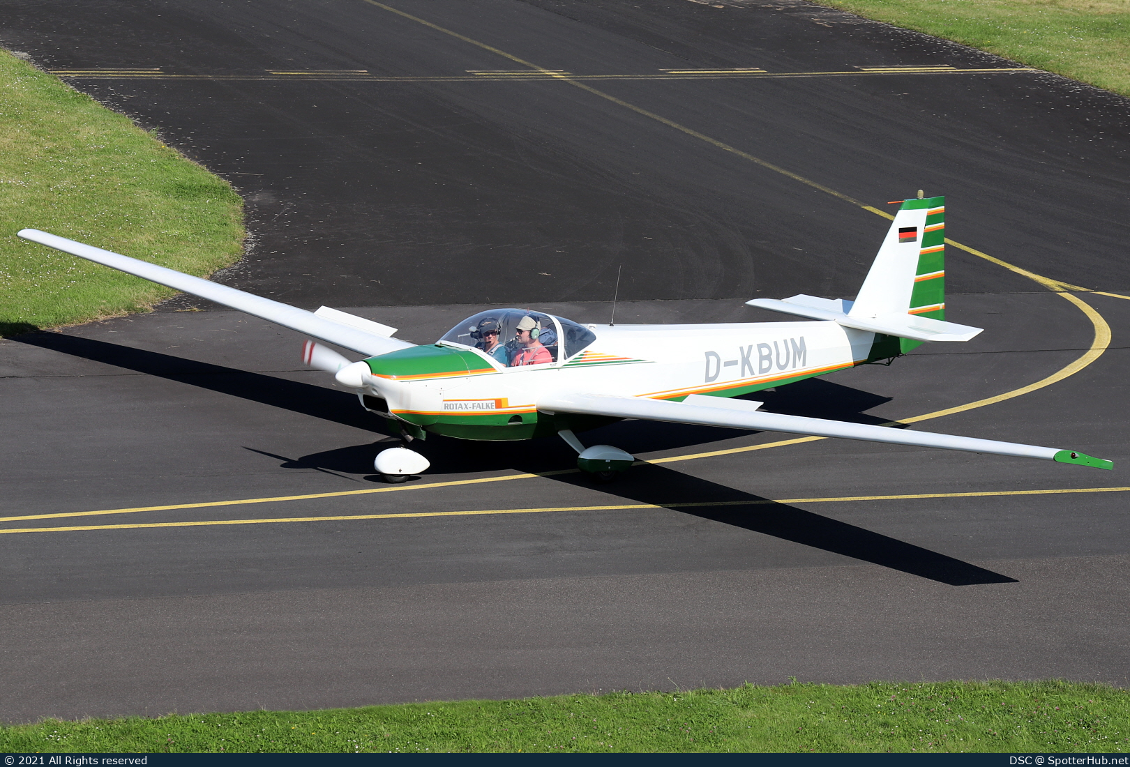 Photo of D-KBUM - Scheibe SF 25C Rotax-Falke operated by Aero-Club Gelnhausen