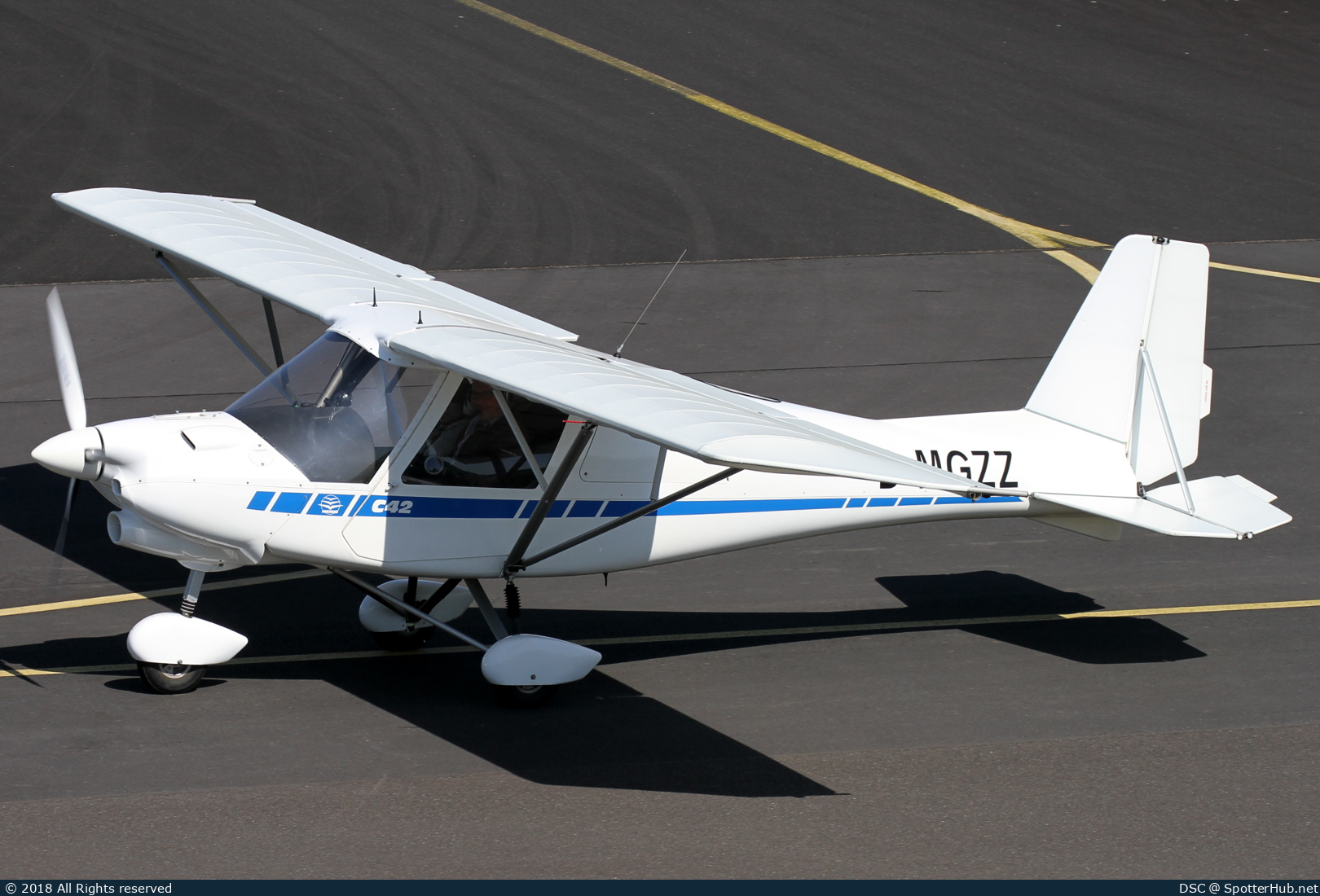 Photo of D-MGZZ - Comco Ikarus C42 B operated by Aero-Club Gelnhausen