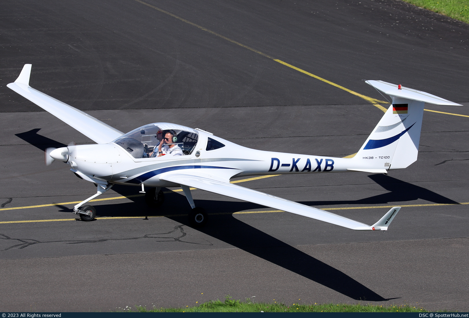 Photo of D-KAXB - Diamond HK36TC-100 Super Dimona operated by Aero-Club Mülheim an der Ruhr