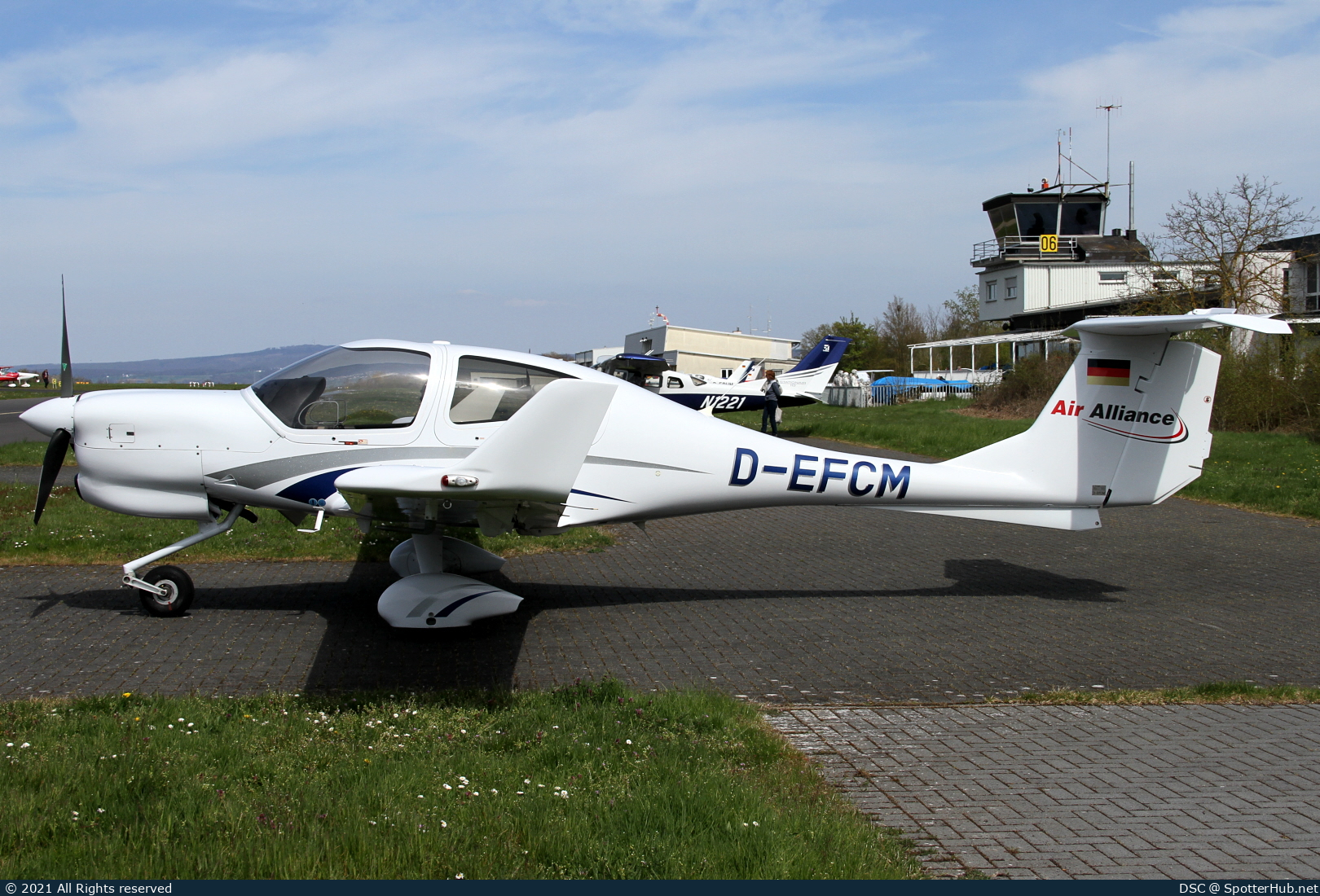 Photo of D-EFCM - Diamond DA40 NG Diamond Star operated by Air Alliance Flight Center