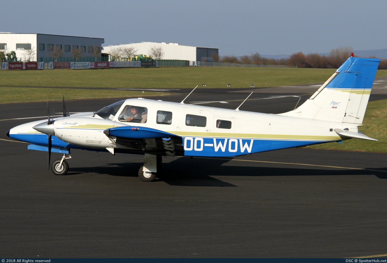 Photo of OO-WOW - Piper PA-34-220T Seneca IV operated by BFS Belgian Flight School