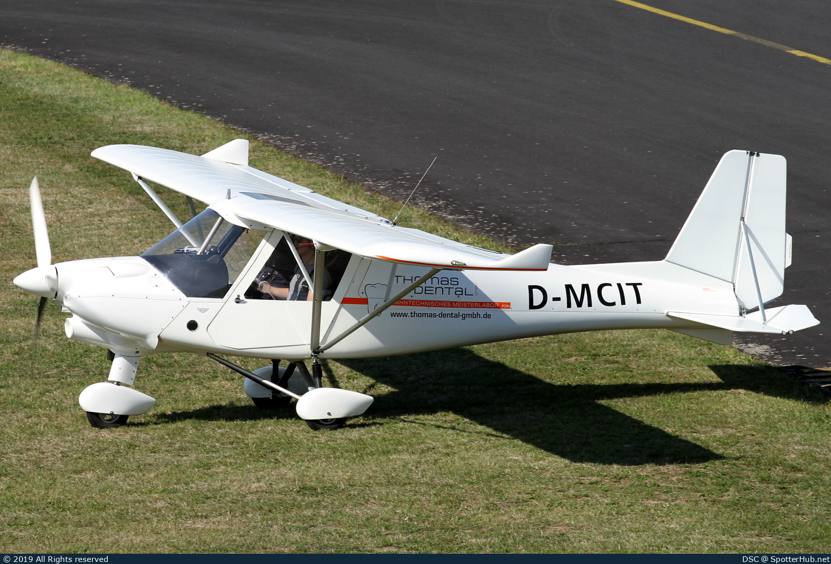 Photo of D-MCIT - Comco Ikarus C42 C operated by Air Academy GmbH