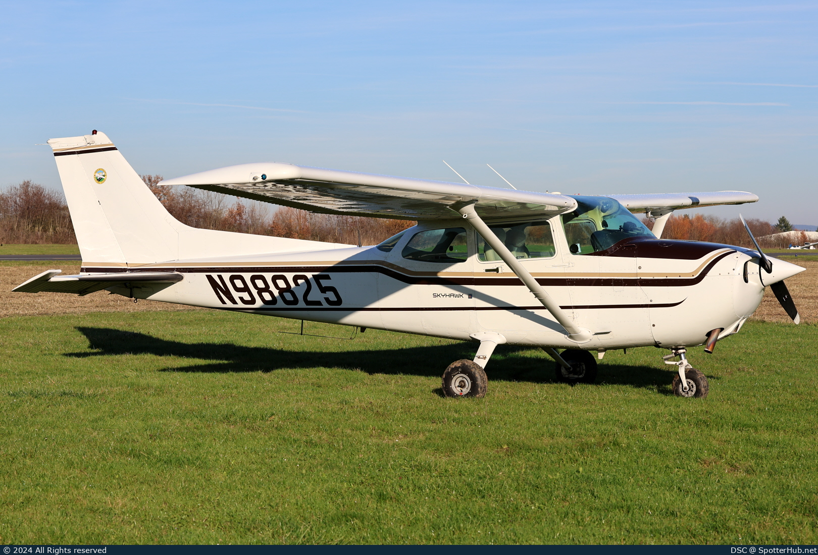 Photo of N98825 - Cessna 172P Skyhawk II operated by Darmstadt Flying Club