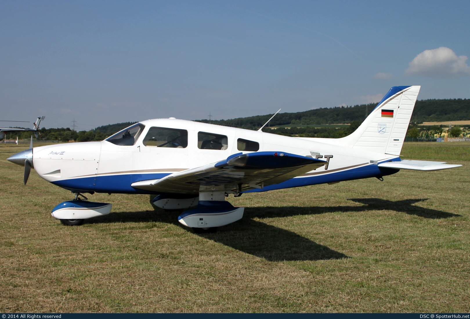 Photo of D-ECFT - Piper PA-28-181 Archer III operated by Dithmarscher Luftsportverein