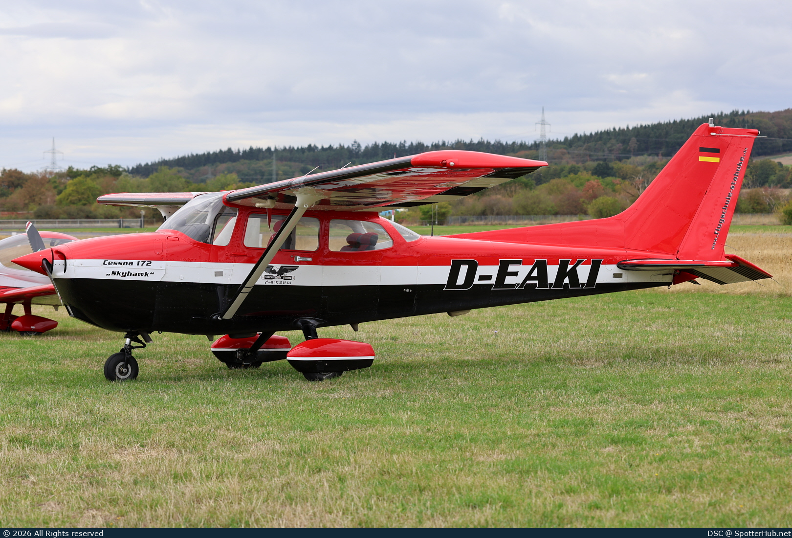 Photo of D-EAKI - Cessna 172R Skyhawk operated by Flugschule Stahnke