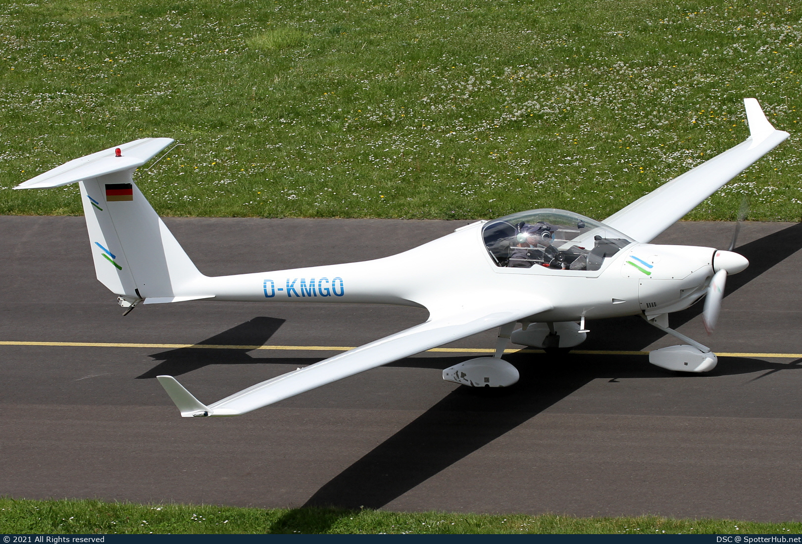 Photo of D-KMGO - Diamond HK36TTC Super Dimona operated by Fliegergruppe Grabenstetten-Teck-Lenninger Tal