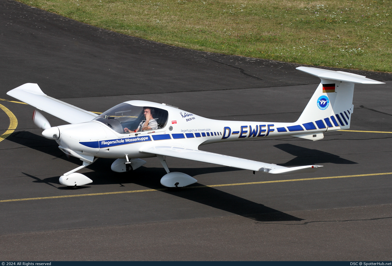 Photo of D-EWEF - Diamond DA20-100 Katana operated by Fliegerschule Wasserkuppe