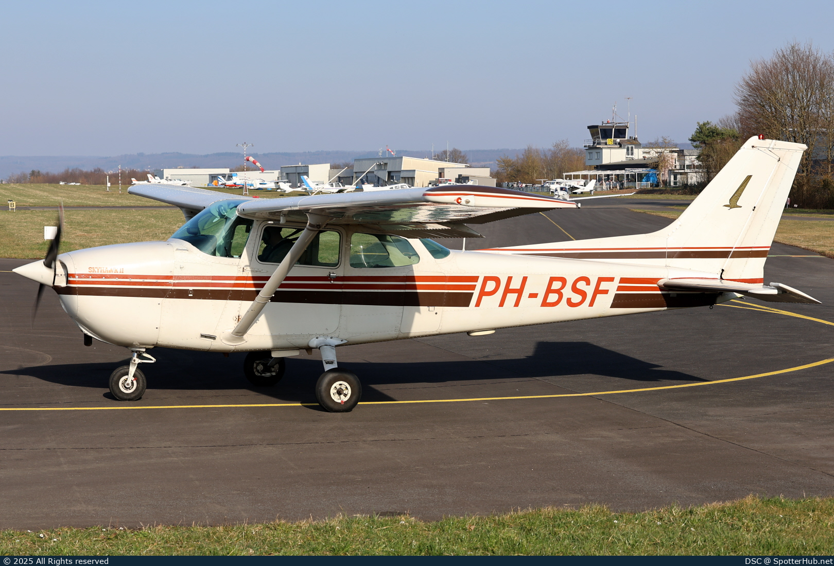 Photo of PH-BSF - Cessna 172N Skyhawk II operated by Eindhovense Aero Club Motorvliegen